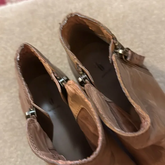 Frye Women’s Brown Leather Side Zip Ankle Boots Size 8.5 (TD) - Picture 4 of 11